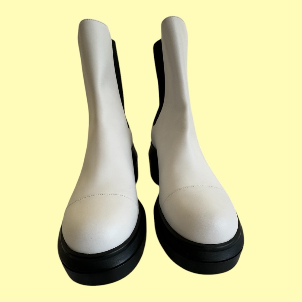 tuart Weitzman White Chelsea Boots - Chunky Sole, Size US 6.5